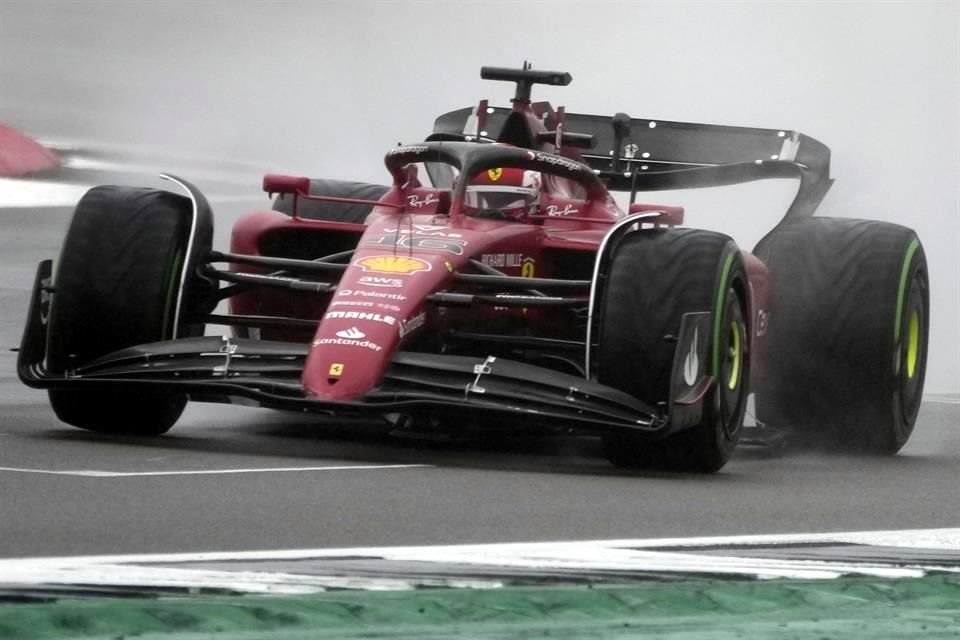 Charles Leclerc fue tercero y una vez más, el menos en la qualy, los Ferrari se mostraron mejor.