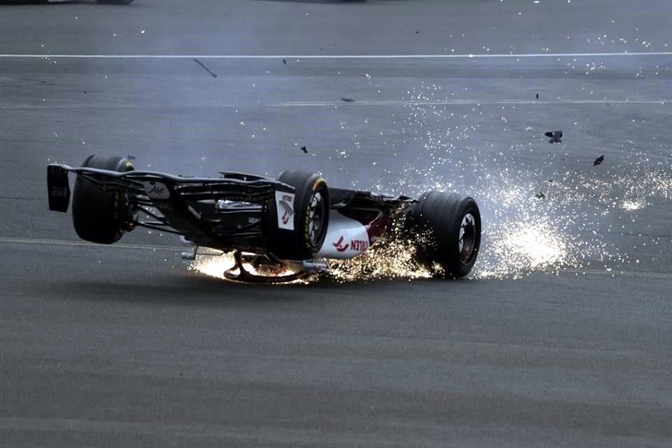 Momentos de angustia se vivieron en el circuito de Silverstone.