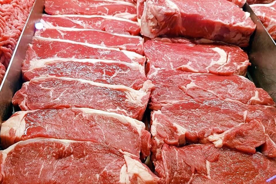 De acuerdo con la Hoja de Requisitos Zoosanitarios para Importación de carne de res de Argentina, emitida el 9 de noviembre, sólo podrá ingresar carne deshuesada madurada procedente de 24 plantas que están fuera de la zona de prevalencia de fiebre aftosa.