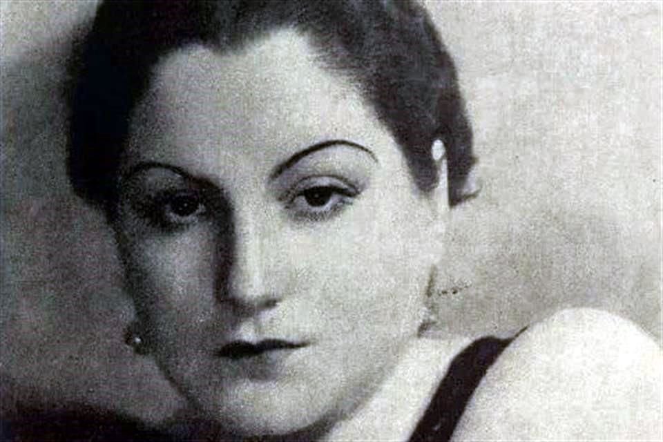 Esperanza González de Manero destacó como soprano y productora; su compañía programó cuatro obras en Bellas Artes en 1936.