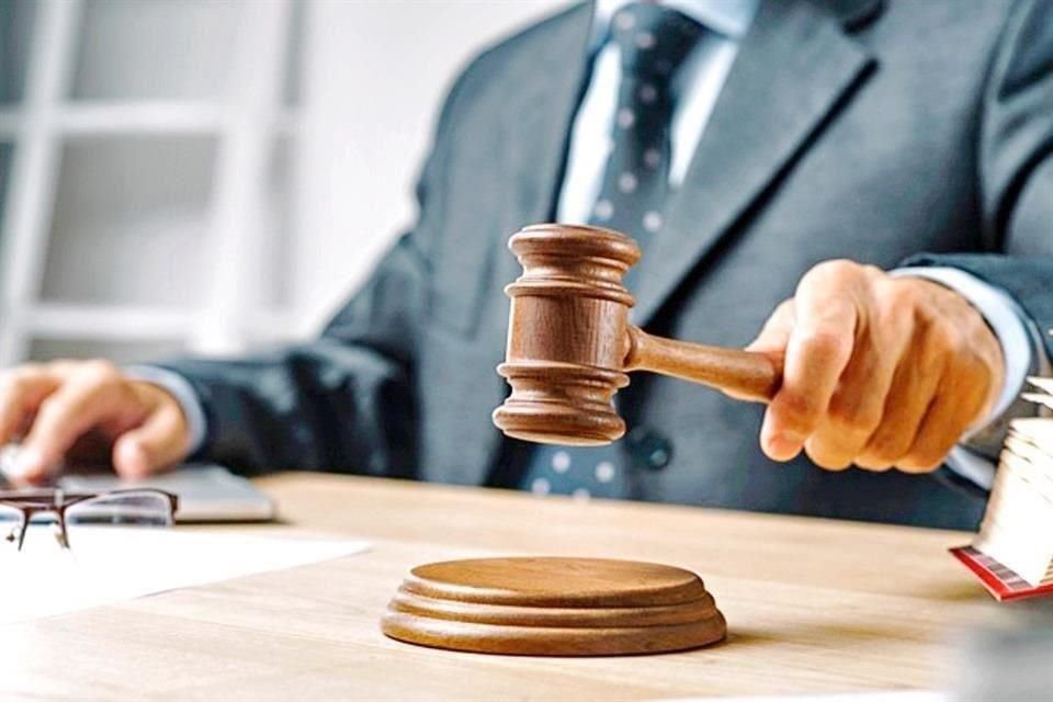 Durante foro en FIL de Guadalajara, analistas destacaron el papel de Poder Judicial para mostrar y hacer valer los límites constitucionales.