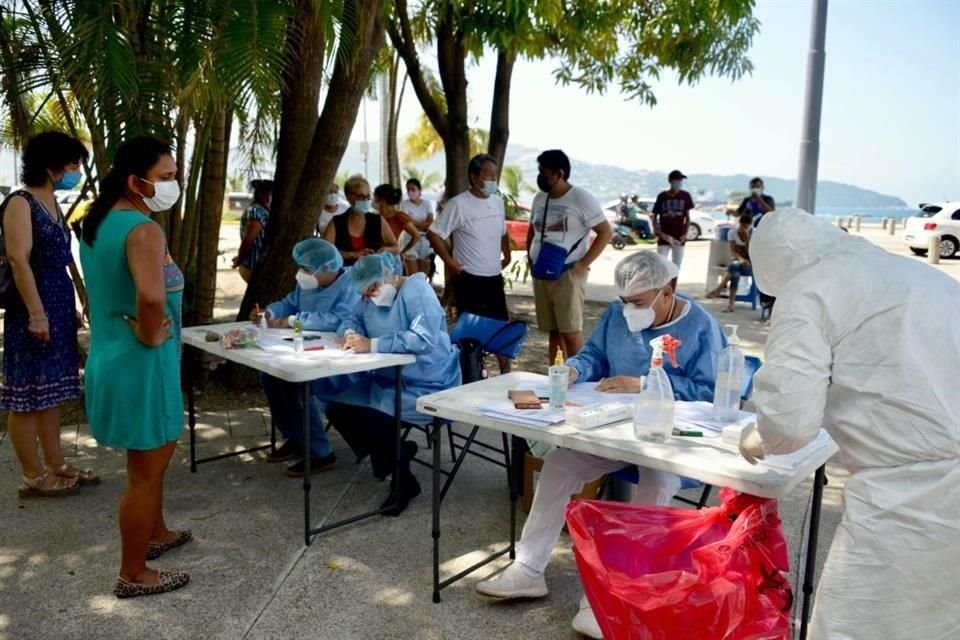 AMLO dijo que el Gobierno salvó muchas vidas ante pandemia de Covid-19.