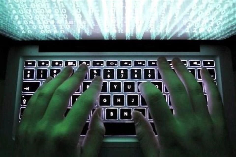 Autoridades suizas ubicaron que sujeto desde CDMX compartió miles de archivos de pornografía infantil, a través de plataforma 'GigaTribe'.