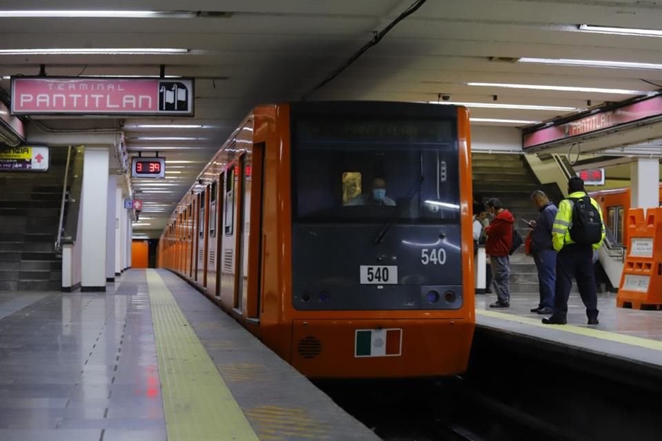 Las antiguas vías de la Línea 1 del Metro fueron recorridas por últimas vez en su totalidad la madrugada de este sábado.