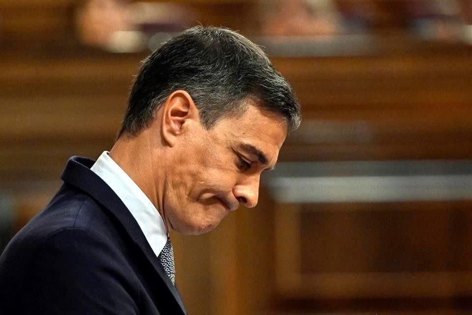 El Presidente del Gobierno español, Pedro Sánchez, durante su discurso ante el Parlamento.