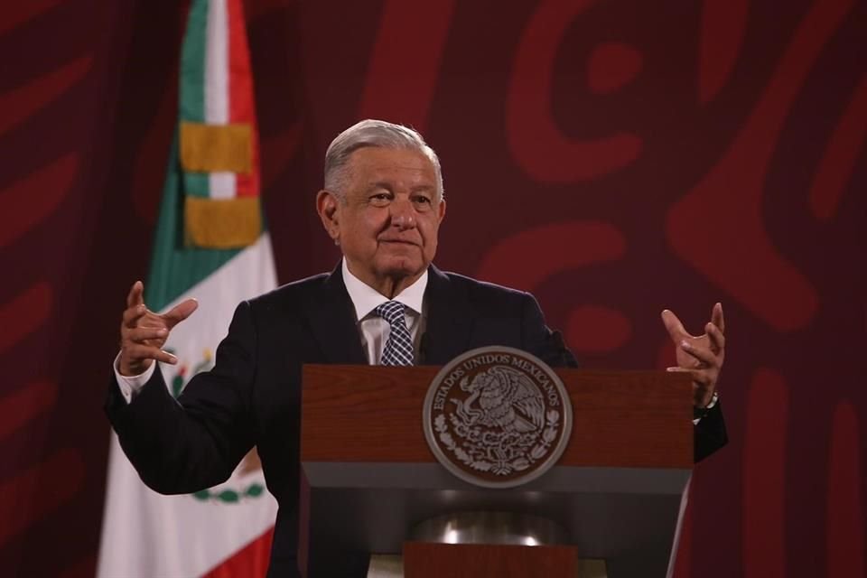 El Presidente Andrés Manuel López Obrador dijo en su conferencia de prensa matutina que Joe Biden aceptó ampliar las visas de trabajo temporales para México y Centroamérica.