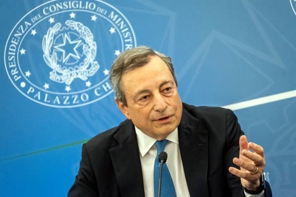 El primer Ministro italiano Mario Draghi en una conferencia de prensa en Roma.