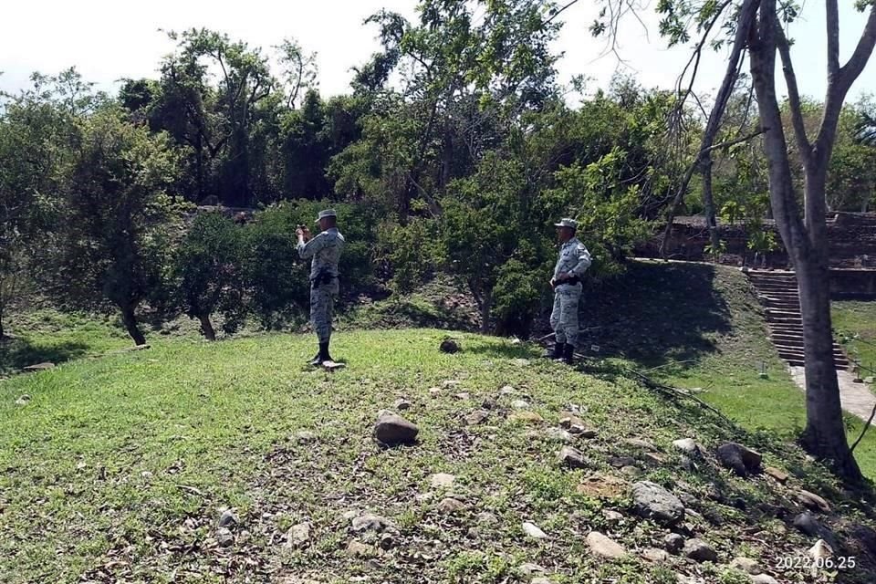 La presencia al interior de sitios como El Tajín, en Veracruz, atropella funciones del personal del INAH, sostiene coalición de sindicatos en una misiva.