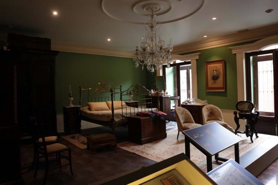 Recreación de la habitación donde muriera el Benemérito el 18 de julio de 1872, tras padecimientos del corazón.