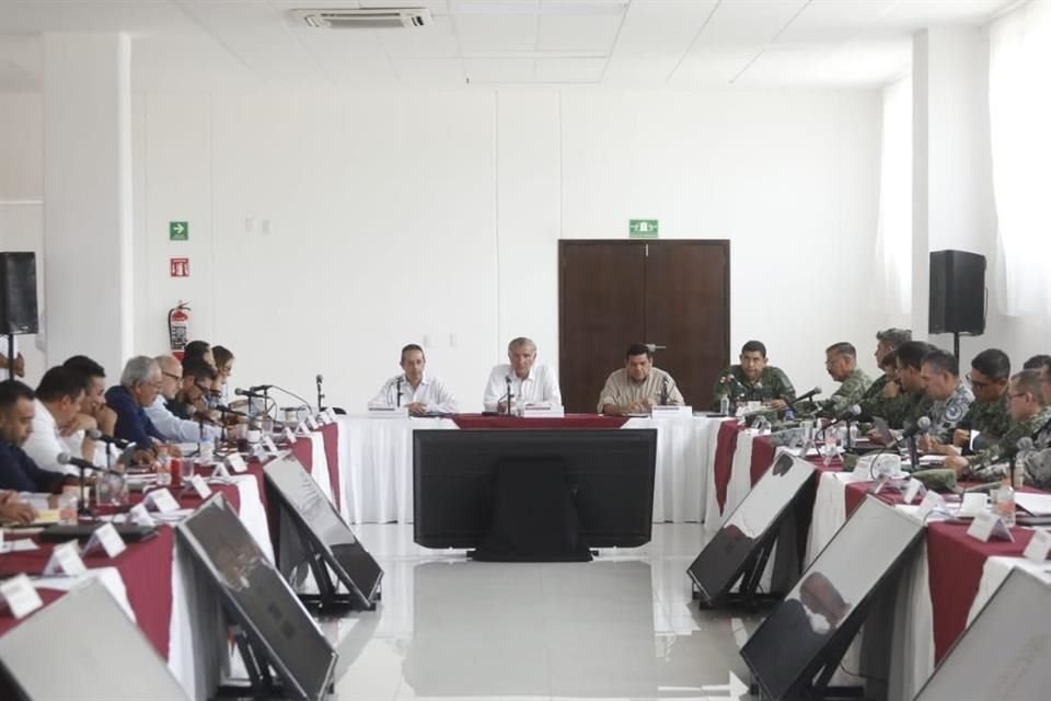 El Secretario de Gobernación, Adán Augusto López, logró un acuerdo con el Gobierno de Quintana Roo para quitar 'contratiempos' al Tren Maya.