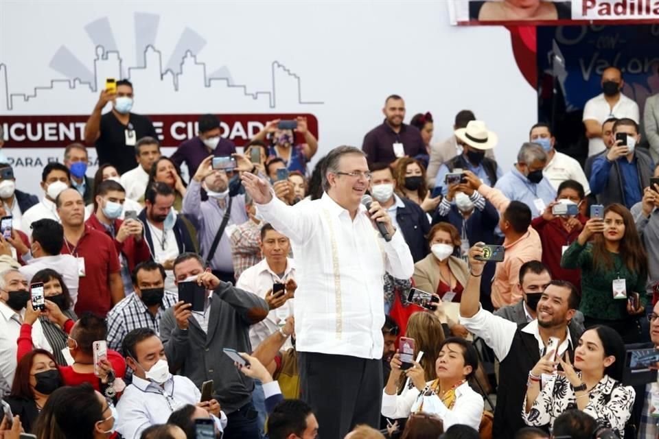 Marcelo Ebrard encabezó acto de encuentro de ciudades para el desarrollo metropolitano en Ecatepec.