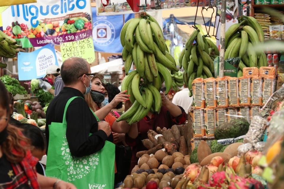 Inflación en México se moderó por tercer mes en fila.