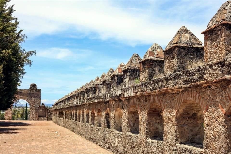 El Templo de San Juan Bautista de Cuautinchán, Puebla, junto con los de Tepeaca y Tecali, forma parte del 'triángulo de oro' de los conventos franciscanos del siglo 16.