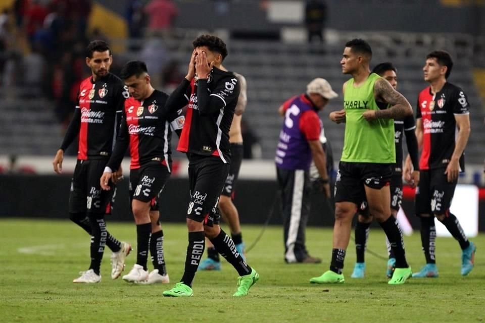 El bicampeón Atlas acrecentó su crisis al caer ahora ante Xolos de Tijuana 2-1 en su propio estadio.