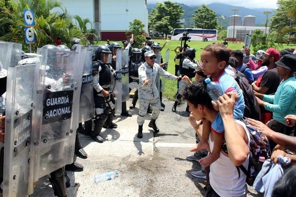 Ayer arribó una caravana a Huixtla, Chiapas, con al menos 4 mil migrantes.