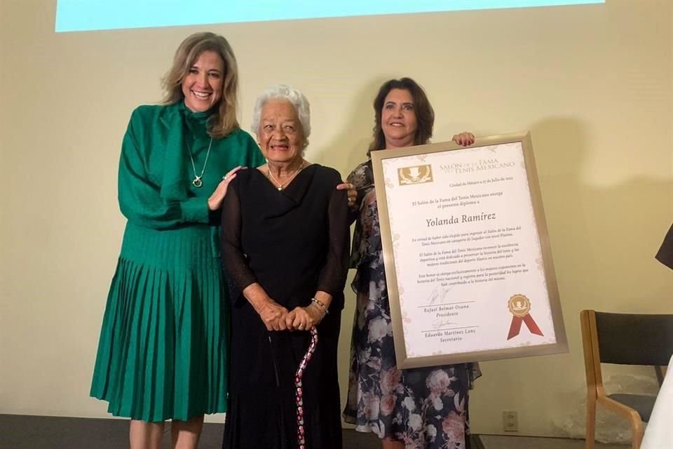 Yolanda Ramírez entra al Salón de la Fama.