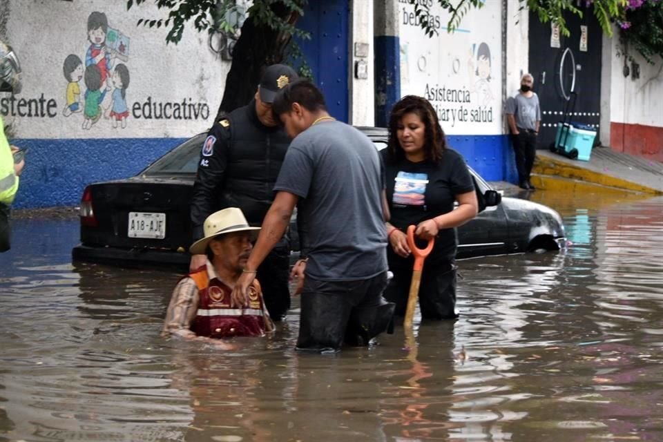 Las colonias más afectadas por las inundaciones de este miércoles son Arboledas, López Portillo, Zapotitlán, Santa Ana Poniente y La Conchita. 