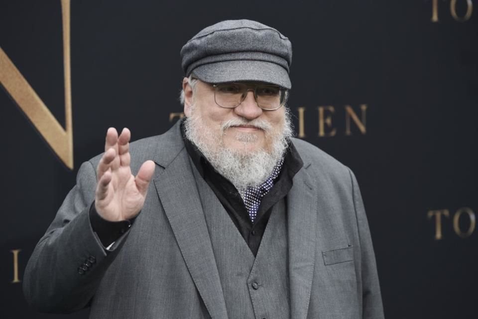 Tras su presentación en la Comic-Con, George R.R. Martin dio positivo a Covid-19; falta al estreno de 'House of Dragon' en Los Ángeles.