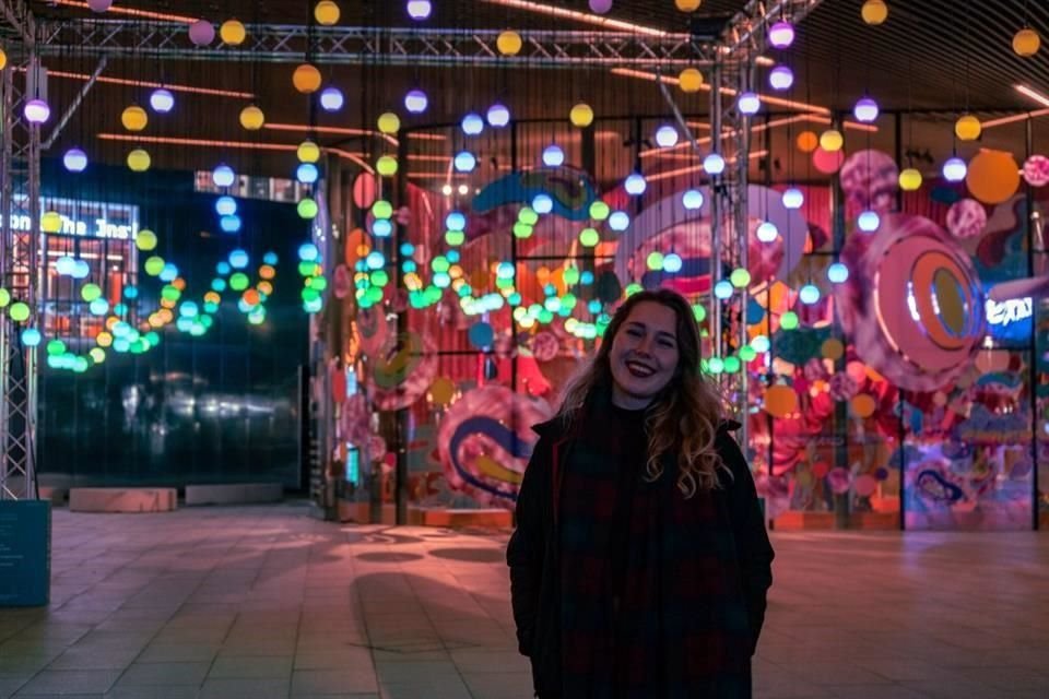 El arte llega al centro comercial Antara con Wave, una experiencia inmersiva de los artistas Anthony Rowe y Dan Pearson.