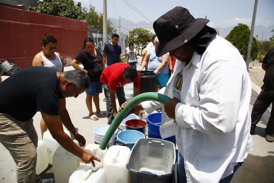 Con el decreto se busca hacer frente al desabasto en Nuevo León.