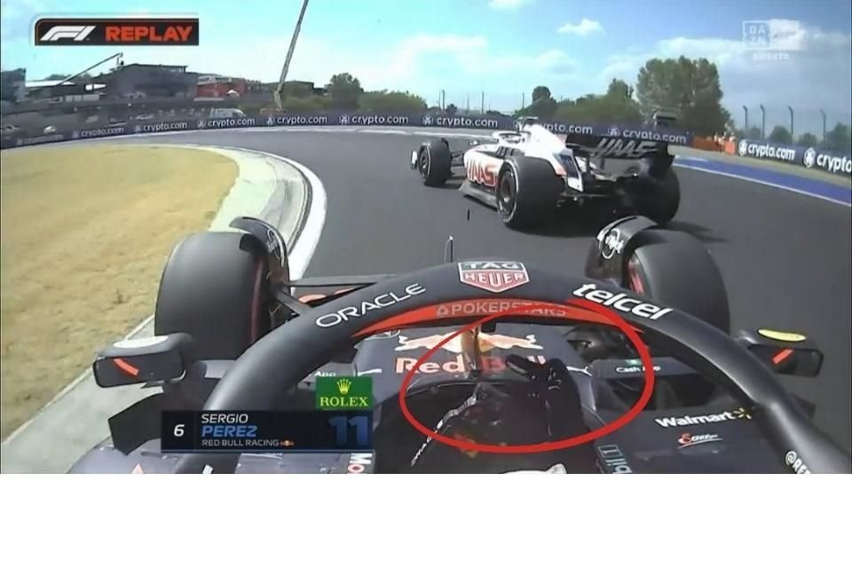 Checo Pérez le mostró el dedo medio a Mick Schumacher en la P1 de Hungría.