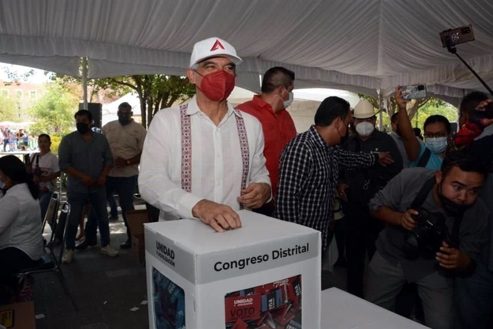 El Gobernador electo de Tamaulipas, Américo Villarreal, lanzó un llamado de unidad dentro de Morena en la elección interna que se realiza hoy.