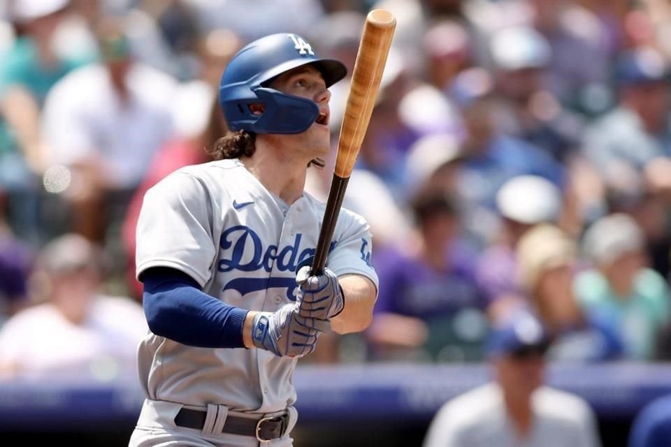 James Outman se quedó a un triple de completar el ciclo en su primer juego en Grandes Ligas.