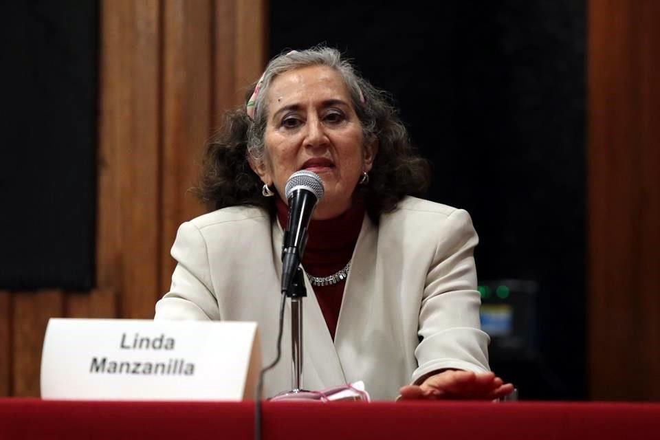 Dentro de su trayectoria, la homenajeada destacó las enseñanzas que le proporcionaron maestros como Celma Agüero, Román Piña Chán, Jaime Litvak, Beatriz Braniff, Angel García Cook y José Luis Lorenzo.