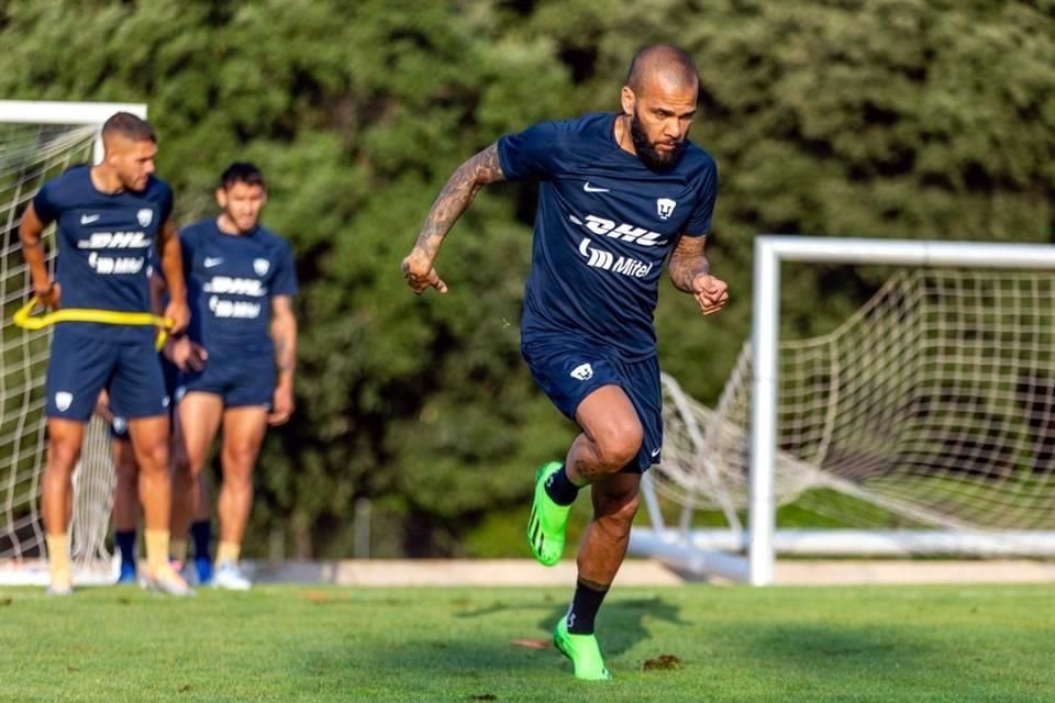 Dani Alves regresa rápidamente al Camp Nou.