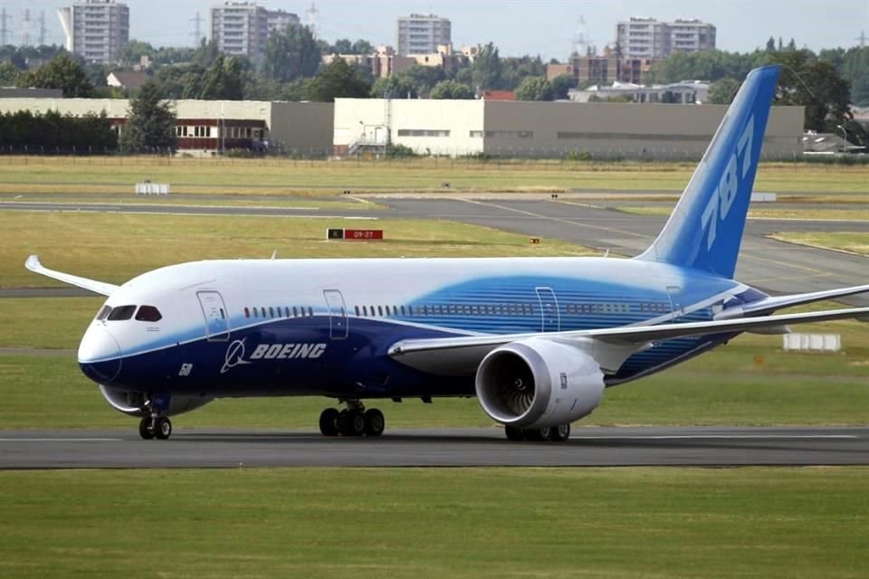 La FAA dijo que Boeing 'ha realizado los cambios necesarios para garantizar que el 787 Dreamliner cumpla con todos los estándares de certificación'