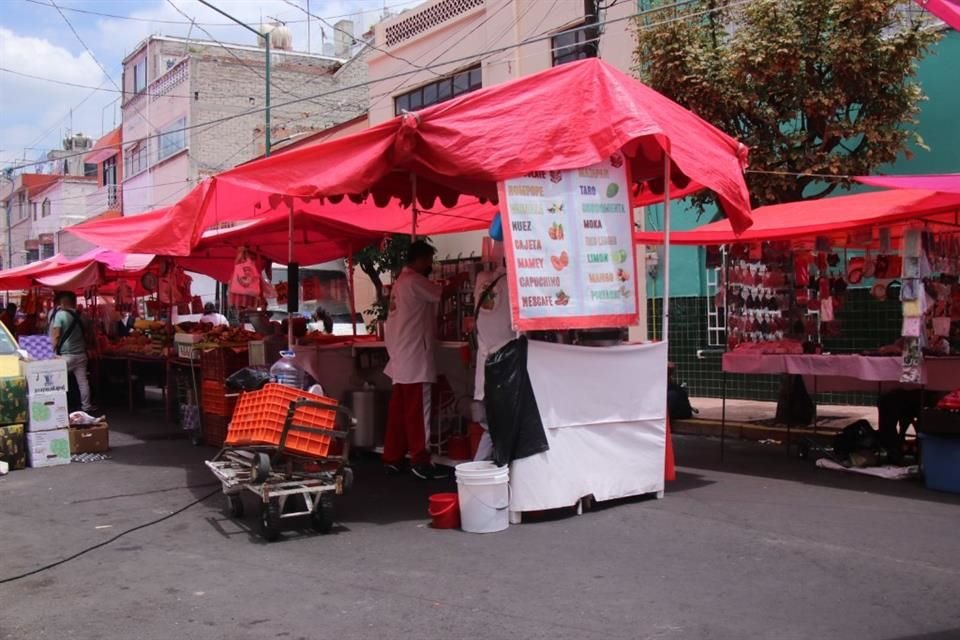 De la Torre expuso que han insistido que la informalidad laboral no solo precariza a las familias, sino que también frena el desarrollo económico del País.