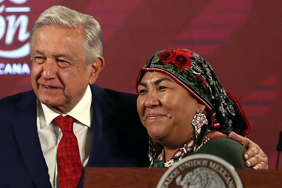 Aunque hoy se conmemora el Día Internacional de los Pueblos Indígenas, la nueva titular del Conapred no fue contemplada como oradora.