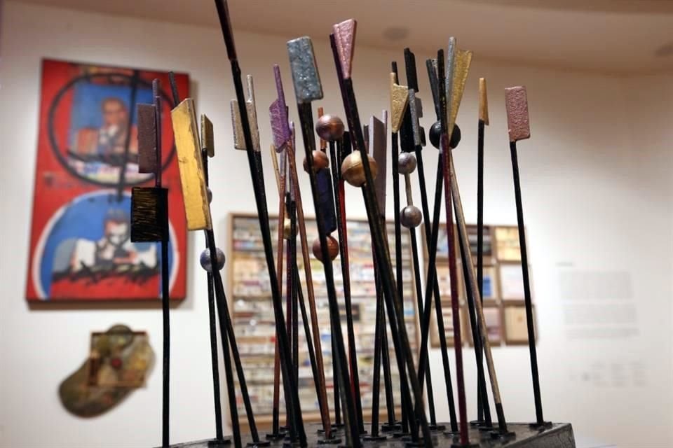 Llegado a México a los 17 años, exiliado por la Guerra Civil española, Vicente Rojo muestra en esta retrospectiva, la profunda huella que dejó en la historia del arte de este País.