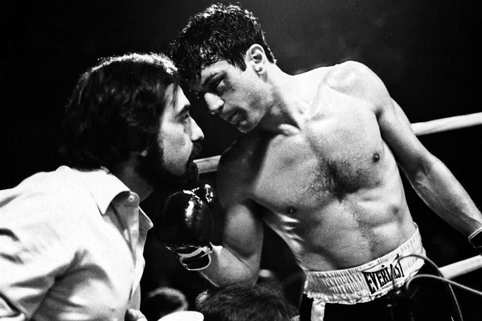 Robert De Niro se involucró tanto en su personaje para dar vida al pugilista Jake La Motta, que se entrenó con él, y se dio el lujo de disputar 3 peleas de las cuales ganó 2.