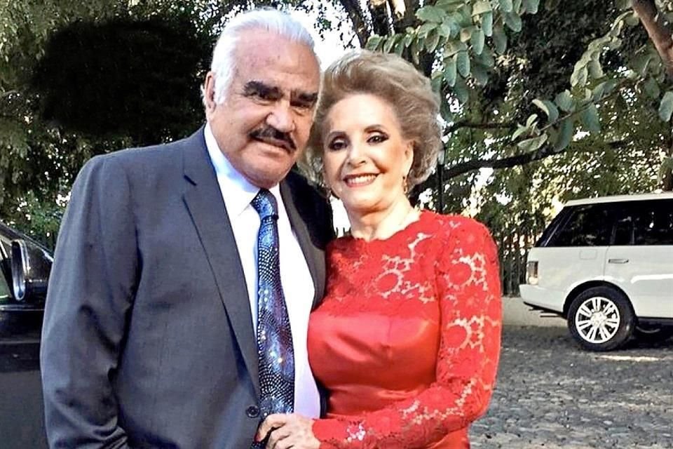 Dicen abogados de la familia de Vicente Fernández que litigio contra TelevisaUnivision por bioserie de 'Chente' todavía no ha concluido.