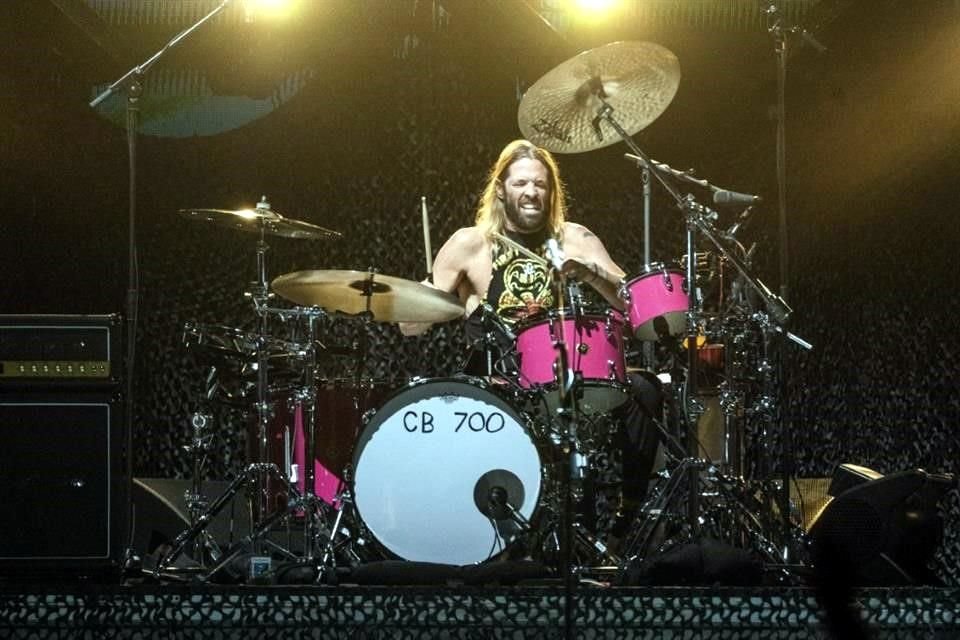 El mega tributo musical que se le hará al fallecido baterista Taylor Hawkins, de Foo Fighters, sumó a artistas como AC/DC y Metallica.