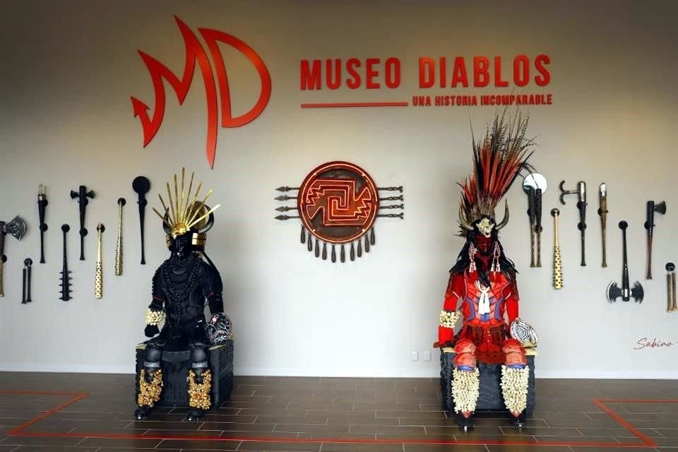 Abierto al público de martes a domingo, salvo cuando hay juego, el Museo Diablos. Una historia incomparable echa por tierra la idea de que arte y deporte no pueden convivir.