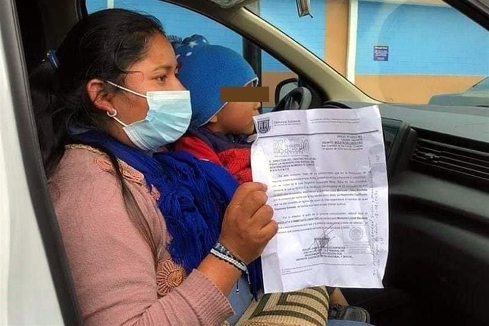 Maricela pasó casi tres años en prisión porque mató a su esposo que la quería asesinar con un machete.