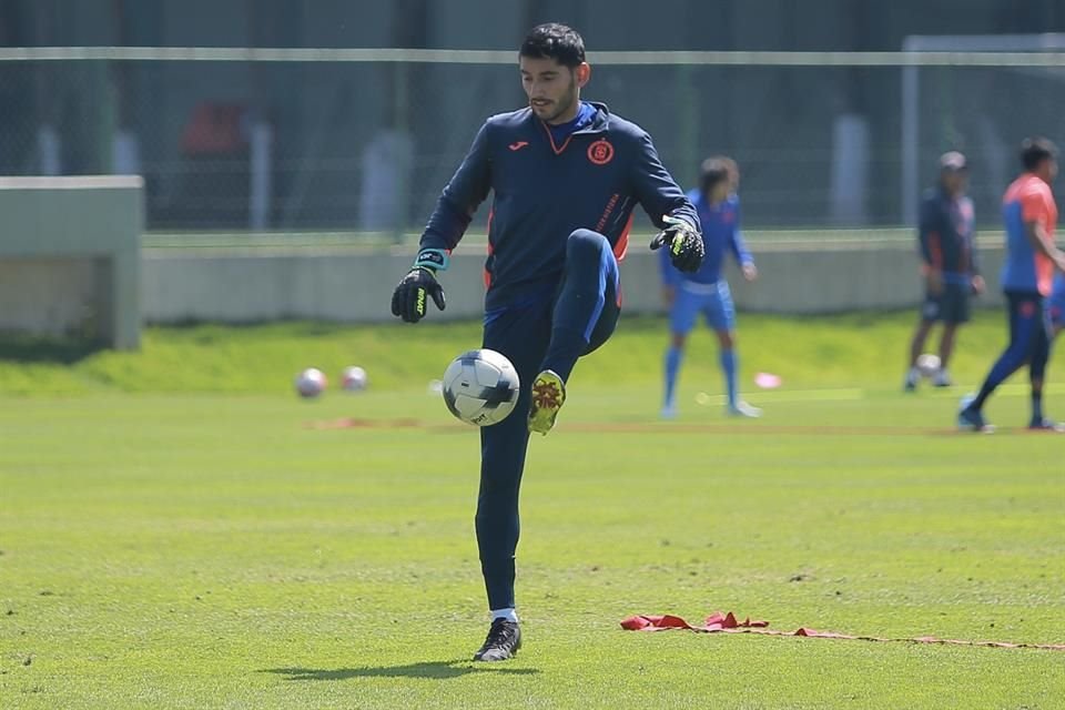 José de Jesús Corona volverá a ser titular con Cruz Azul a sus 41 años.