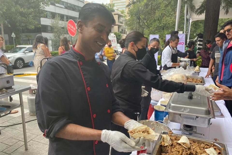 Los asistentes también pudieron probar la gastronomía típica del país mundialista.