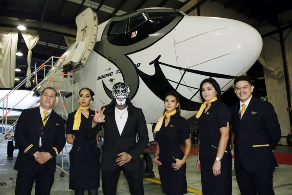 Los luchadores tienen sus aviones personalizados.