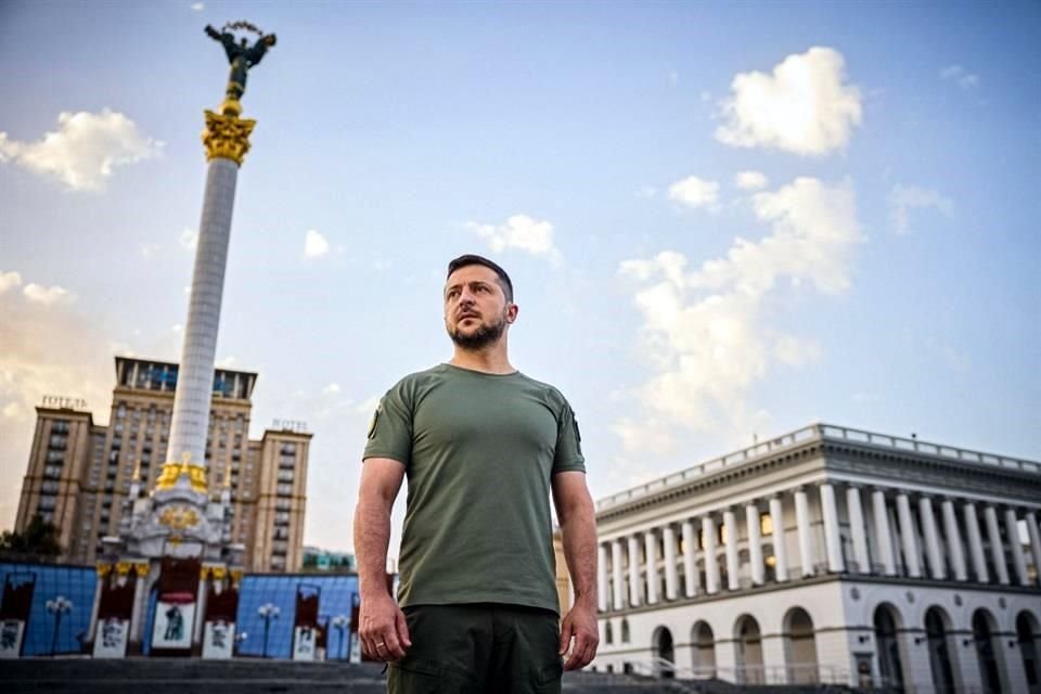 El Presidente de Ucrania, Volodymyr Zelensky, este miércoles en la plaza del Maidan de Kiev.
