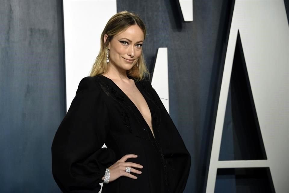 La directora y actriz Olivia Wilde niega que Harry Styles haya ganado el triple de salario que Florence Pugh en la película de 'Don't Worry Darling'.