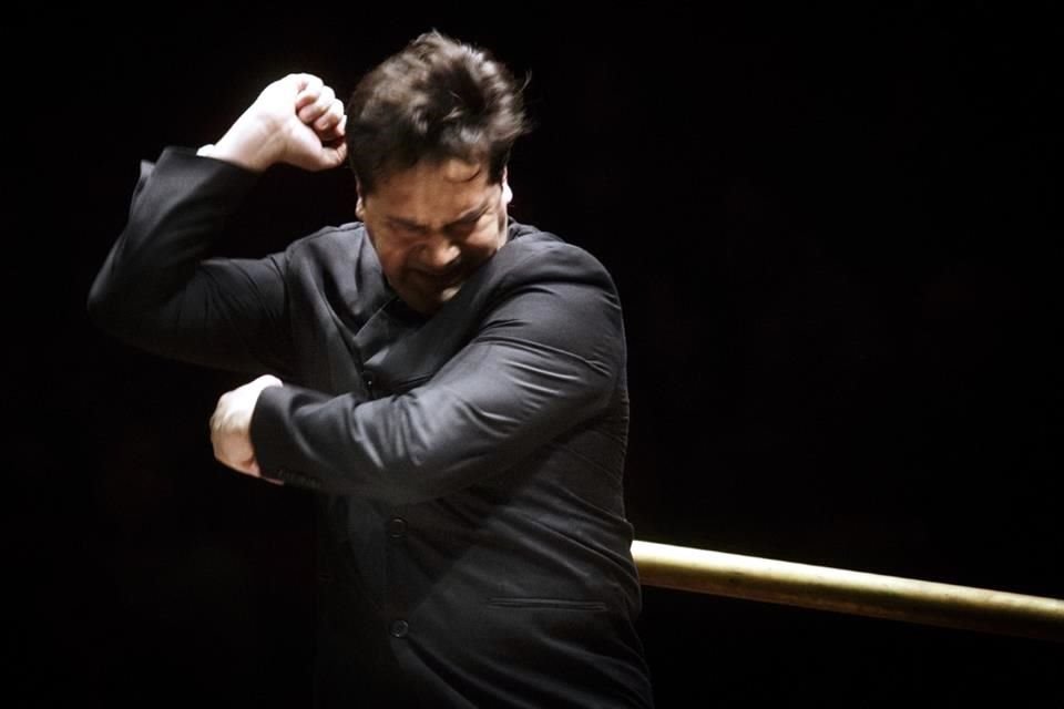 Treviño es hoy director musical de la Euskadiko Orkestra, en España; consejero artístico de la Sinfónica de Malmö, en Suecia, y conductor huésped principal de la RAI Torino, en Italia.