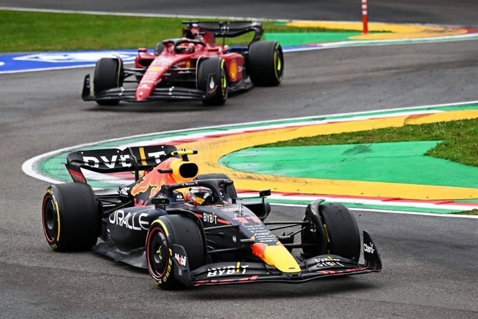 Red Bull y Ferrari retoman su carrera por el título de la F1.