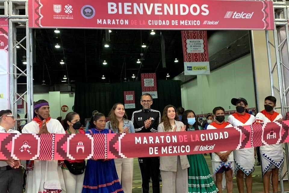 La Expo Maratón de la CDMX se lleva a cabo en el WTC de la capital.