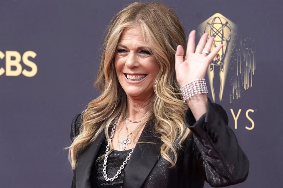 La cantante y actriz Rita Wilson, esposa de Tom Hanks, lanzó un álbum de duetos donde canta con Willie Nelson y Josh Groban.