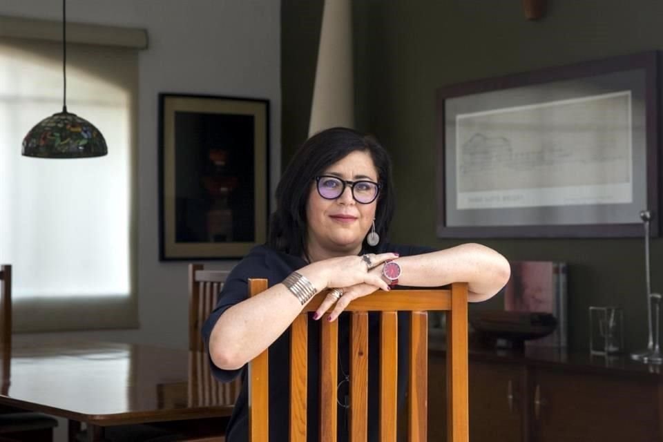 La compositora Gabriela Ortiz se sumará el próximo martes a El Colegio Nacional, en reconocimiento a su trayectoria. Responderá su ingreso el escritor Juan Villoro.