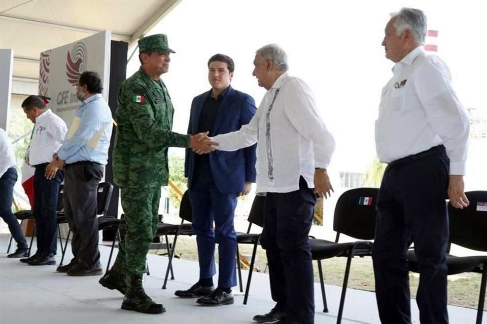 El Presidente acudió a Pesquería, Nuevo León, para echar a andar el programa Internet para Todos.