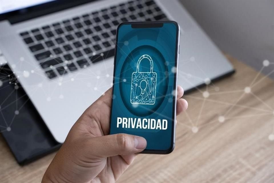 Las plataformas digitales no advierten que los datos seguirán siendo usados aún después de cancelar una suscripción.